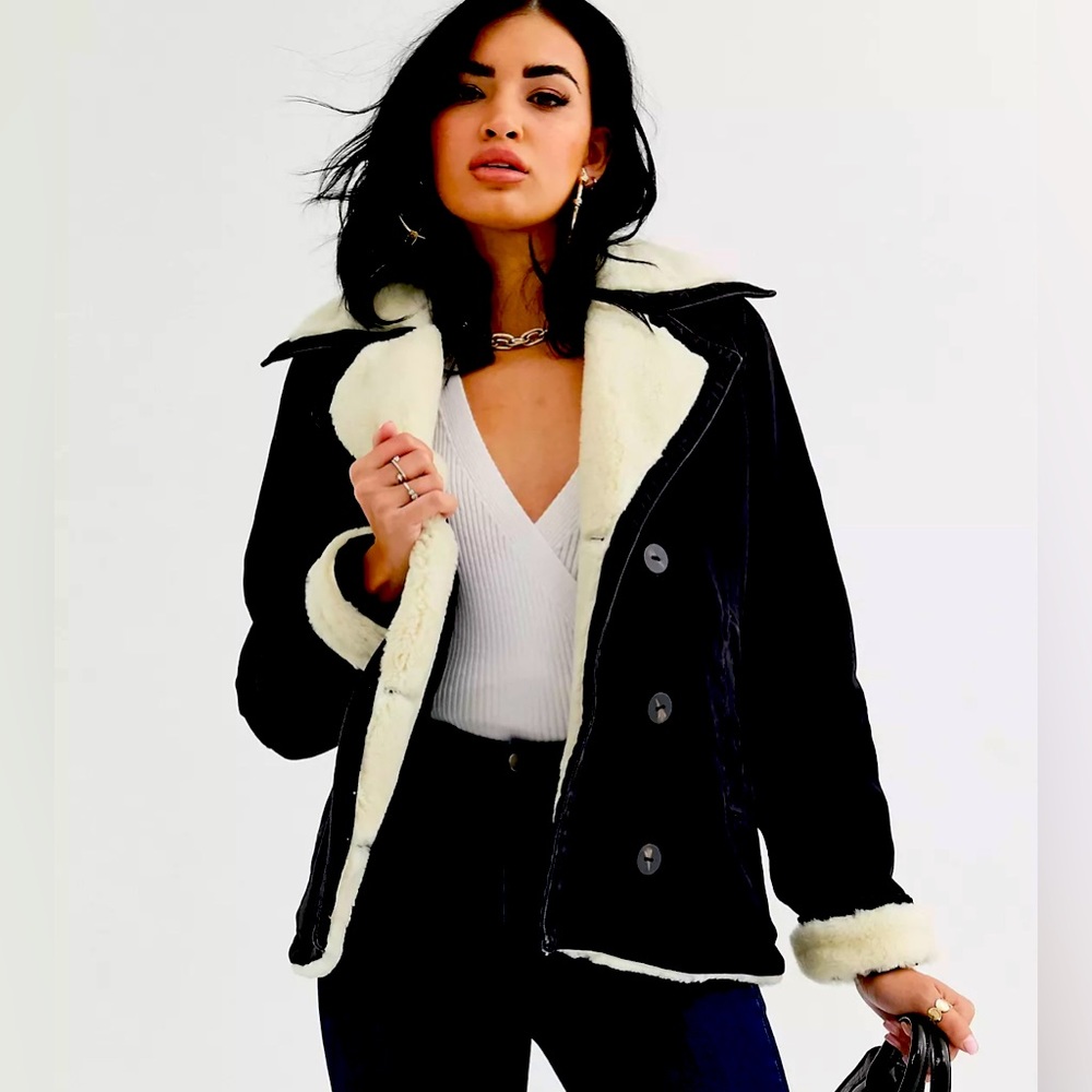 ASOS DESIGN denim aviator jacket with contrast fleece collar WASHED BLACK color